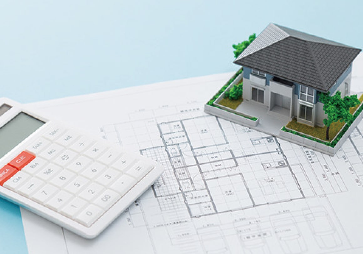 設計図と家の模型